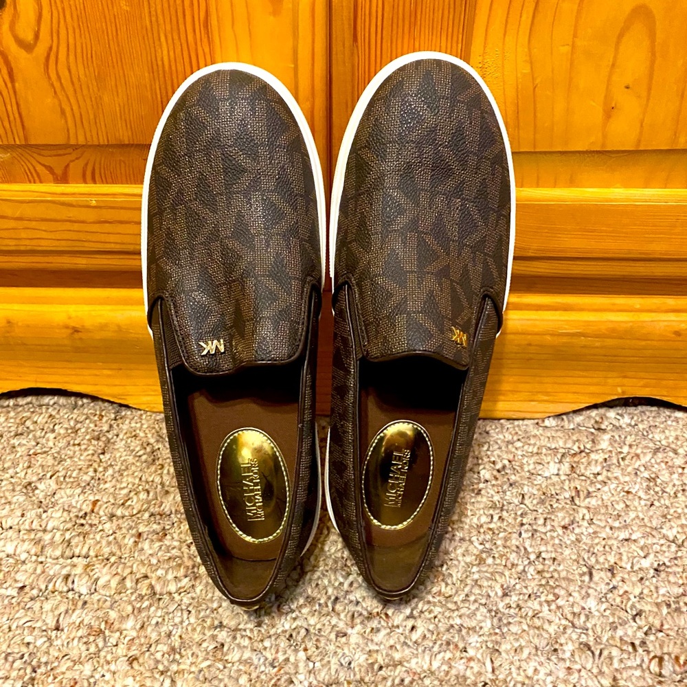 Brown Michael Kors logo sneakers